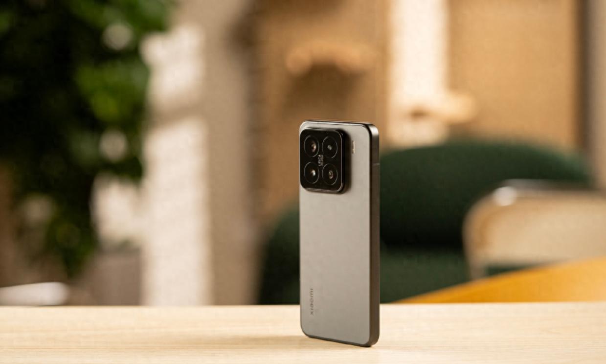 2025年“冠軍級”的3款旗艦手機，如今出現“大跳水”