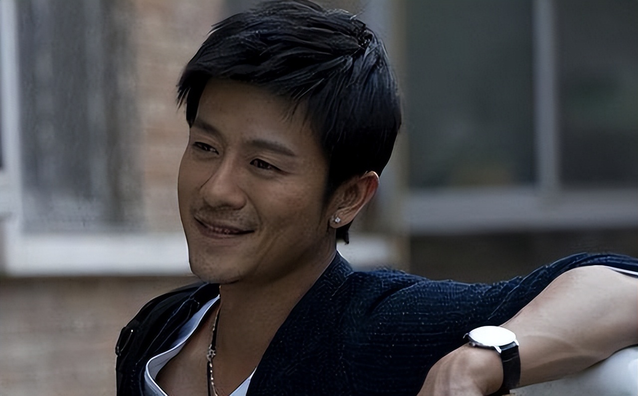 京圈太子爷被嘲\借母上位\，20年捧不红的他，却在改名后火遍全网