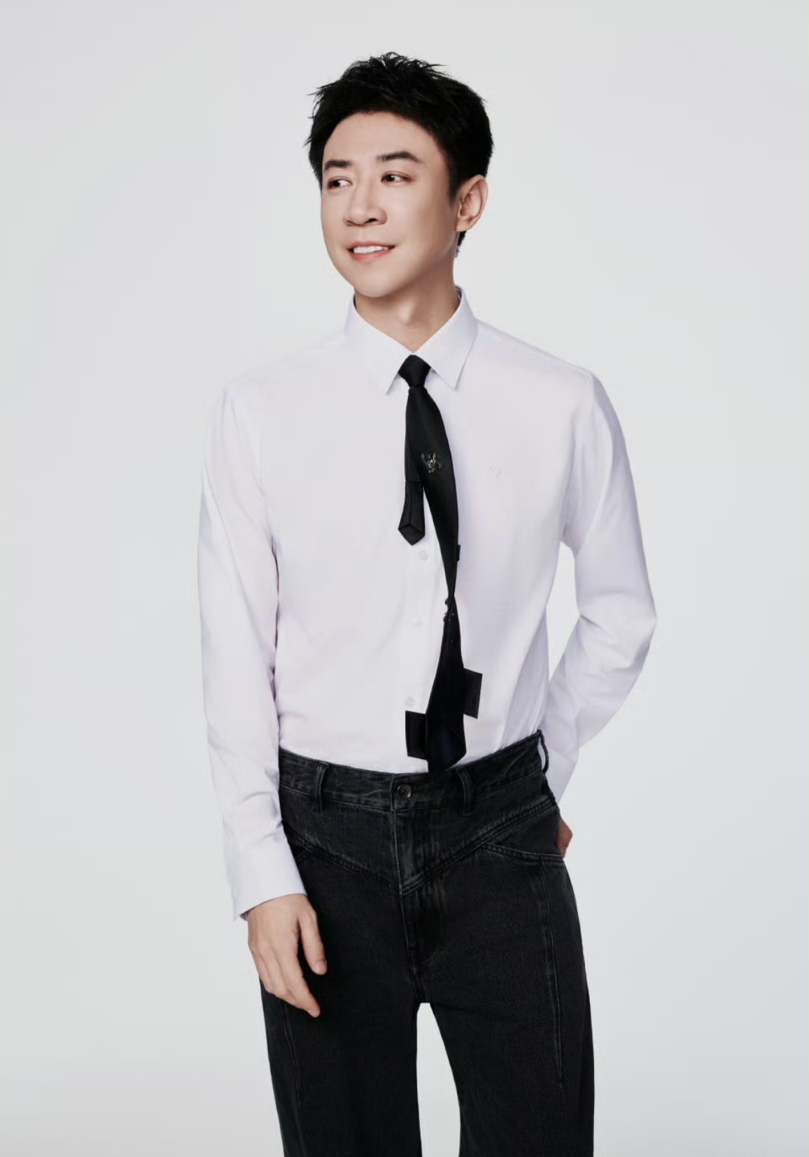 璇姐操办生日会，小酒窝给张维伊庆生，这重组家庭太暖了！