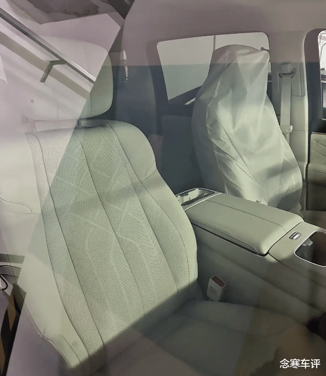 别克新旗舰MPV实车曝光,定位高于世纪,车宽超2米,支持城市NOA