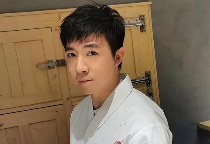 演都不演了！王晓晨和俞灏明爸爸聚餐被拍后，接连发生两件恶心事