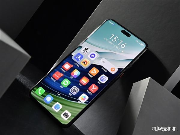 2025首款LCD屏真旗艦手機突然曝光，網友炸鍋：要賣斷貨！