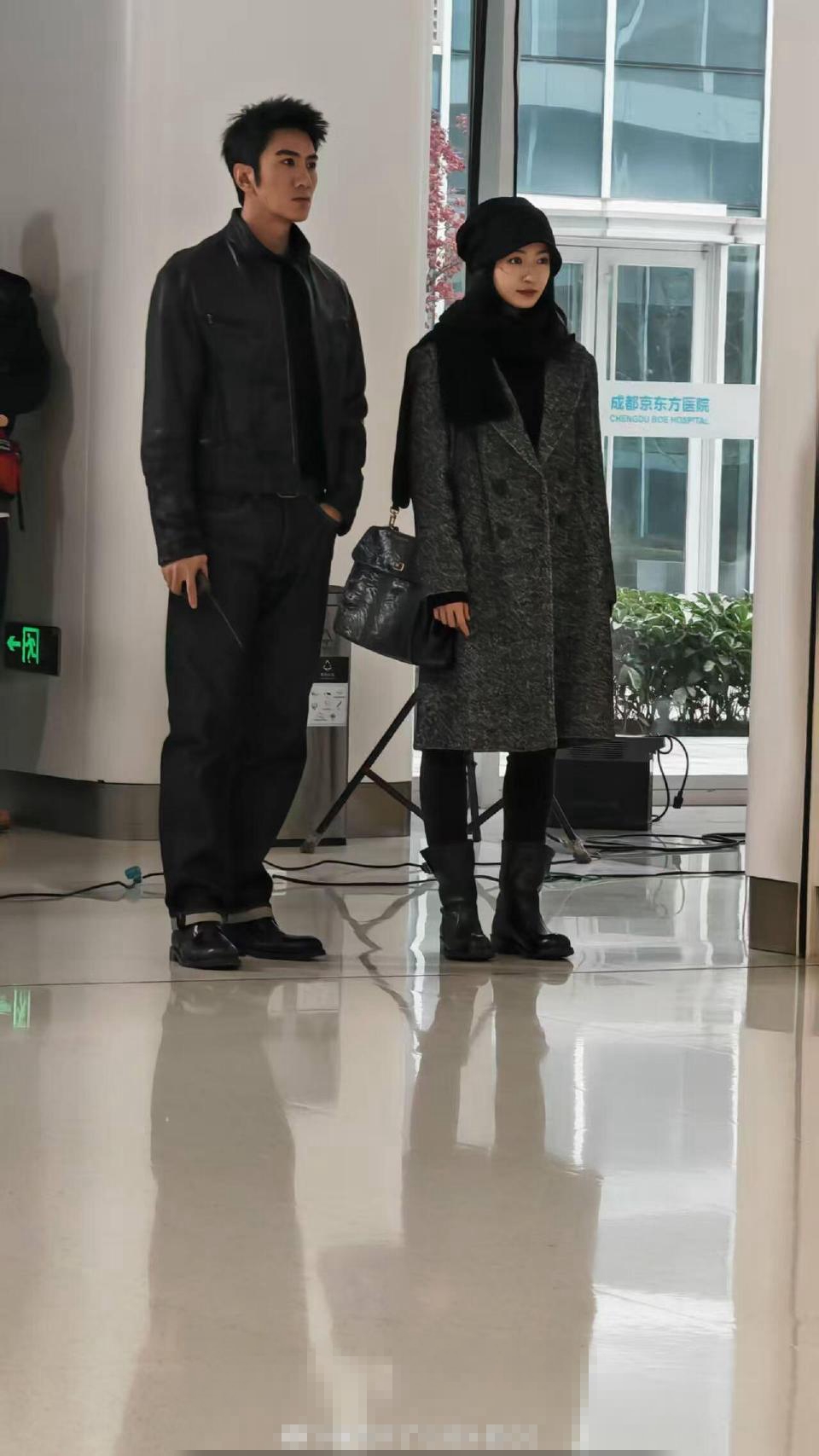 35岁吴谨言剧组过冬至！剪空气刘海气质绝，女儿快一岁甚少见妈妈