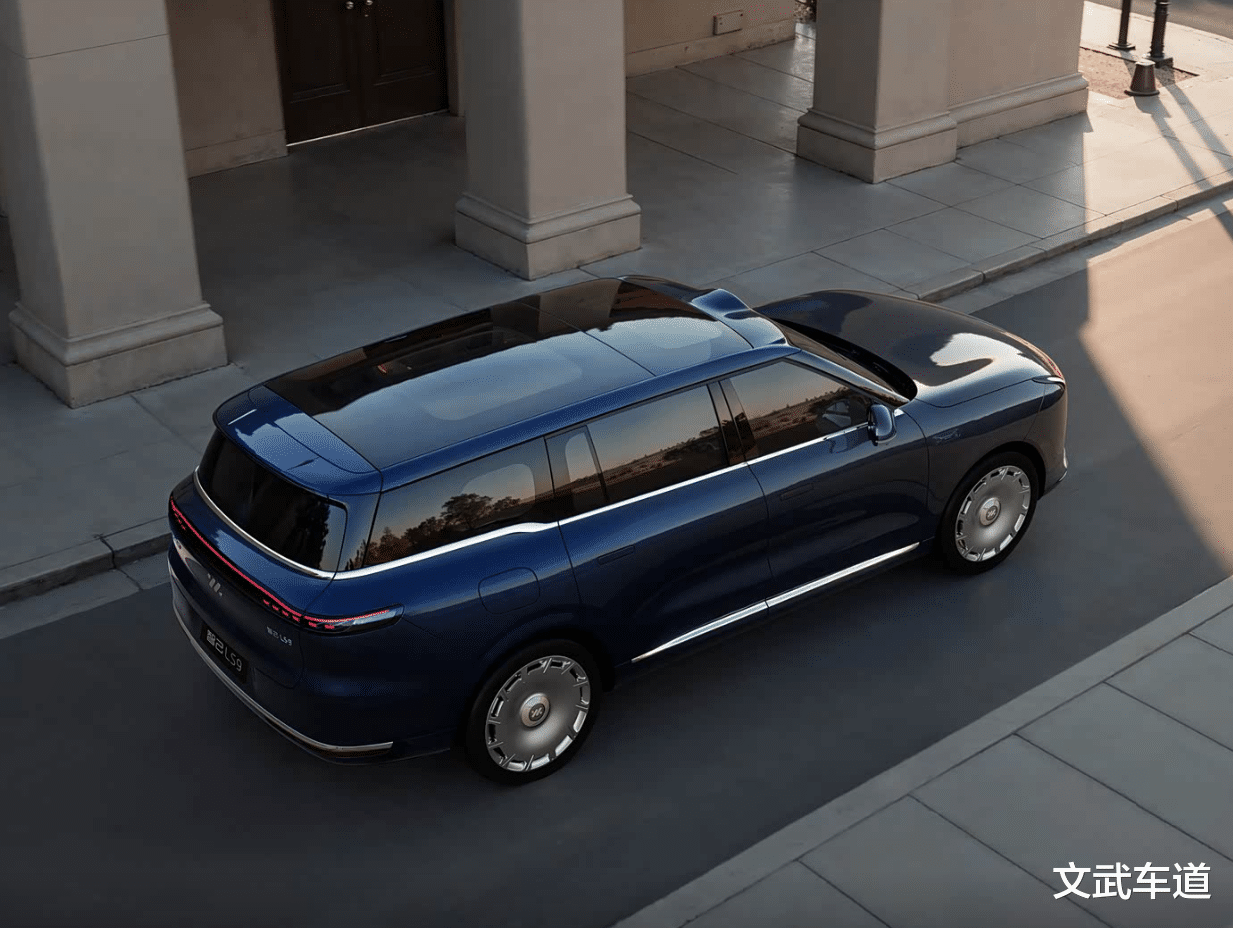 智己LS9预售价33.69万起，能否在大型SUV市场站稳脚跟？