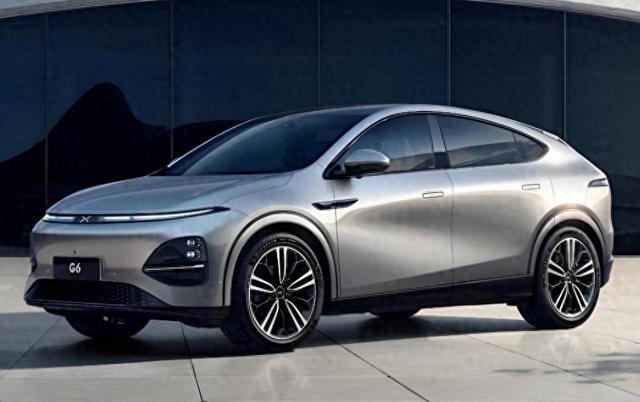 小鹏“听劝了”！新车狂降8万，档次提高10倍，7分钟卖了5000辆