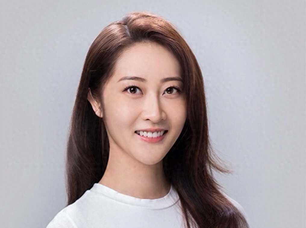 TVB港姐 丑闻爆发,前男友爆料惹怒观众,职场危机何时解决