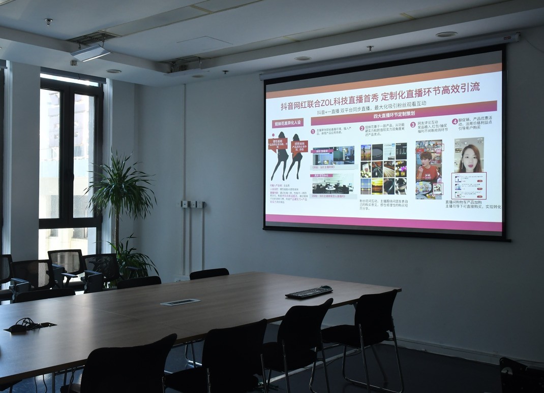 高亮/長效/易維護 優派LSD400W激光投影機評測