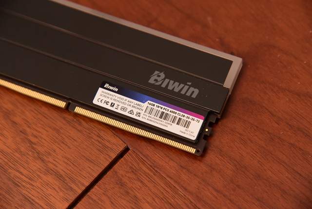 2K可光追！神器如此卡，AMD RX9060 XT全線夾擊NVIDIA！