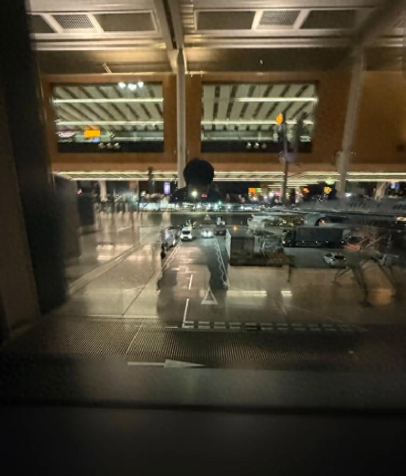 沙溢14岁儿子晒英国留学生活，住单人宿舍吃火鸡面，春节没有放假