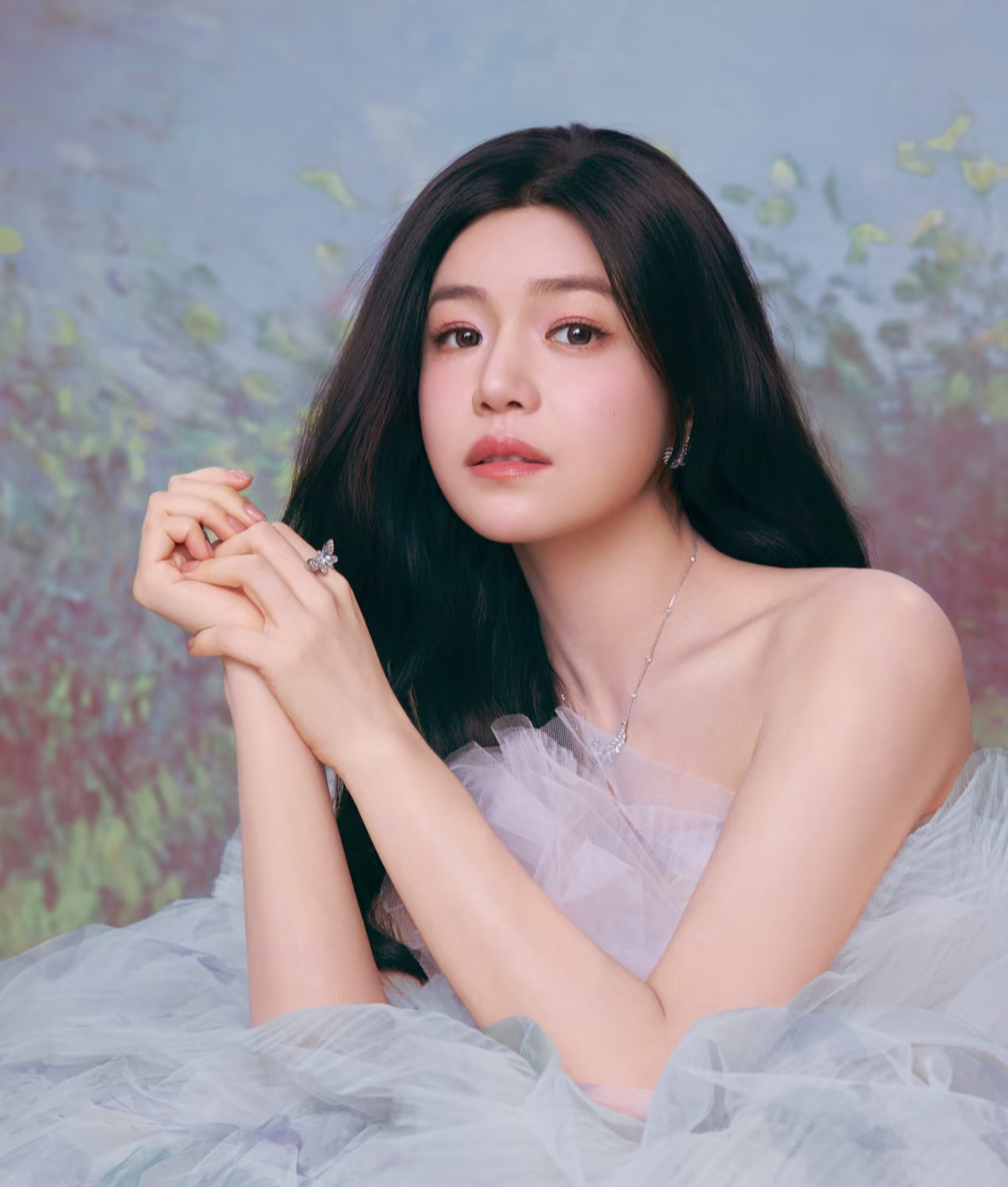 陈妍希分享美照并配文,咱就是说,可盐可甜