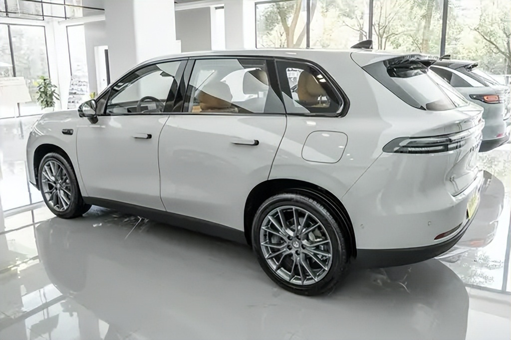 13万级增程SUV，1190km续航+高速领航，家用到底合不合适？