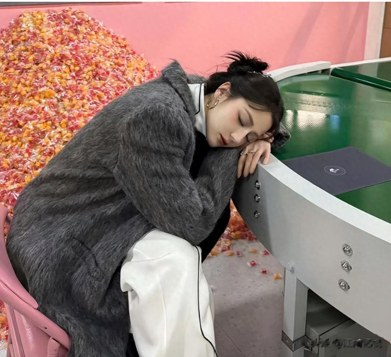 33岁迪丽热巴病情加重,部分工作取消,知情人回应