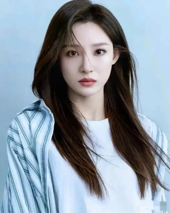 优秀主持人马凡舒，“仙女”一样最美照片，你喜欢哪一张？