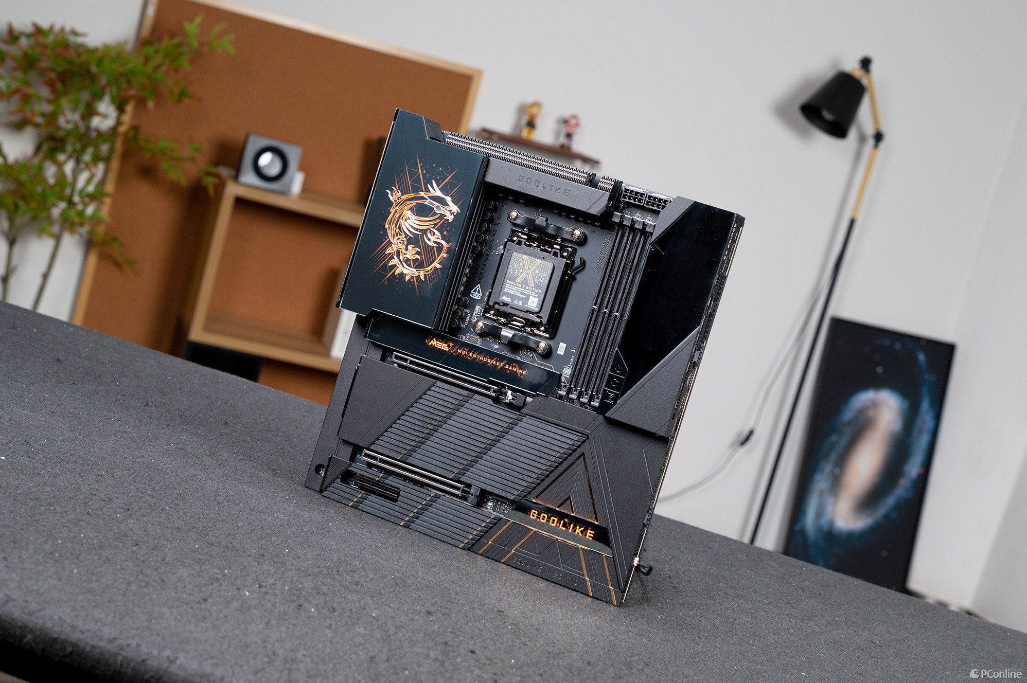 巔峰再臨！微星MEG X870E GODLIKE X顏值實拍