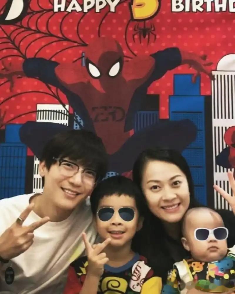 原来她就是陈楚生的妻子，怪不得41岁能逆风翻盘，娶个贤妻旺三代