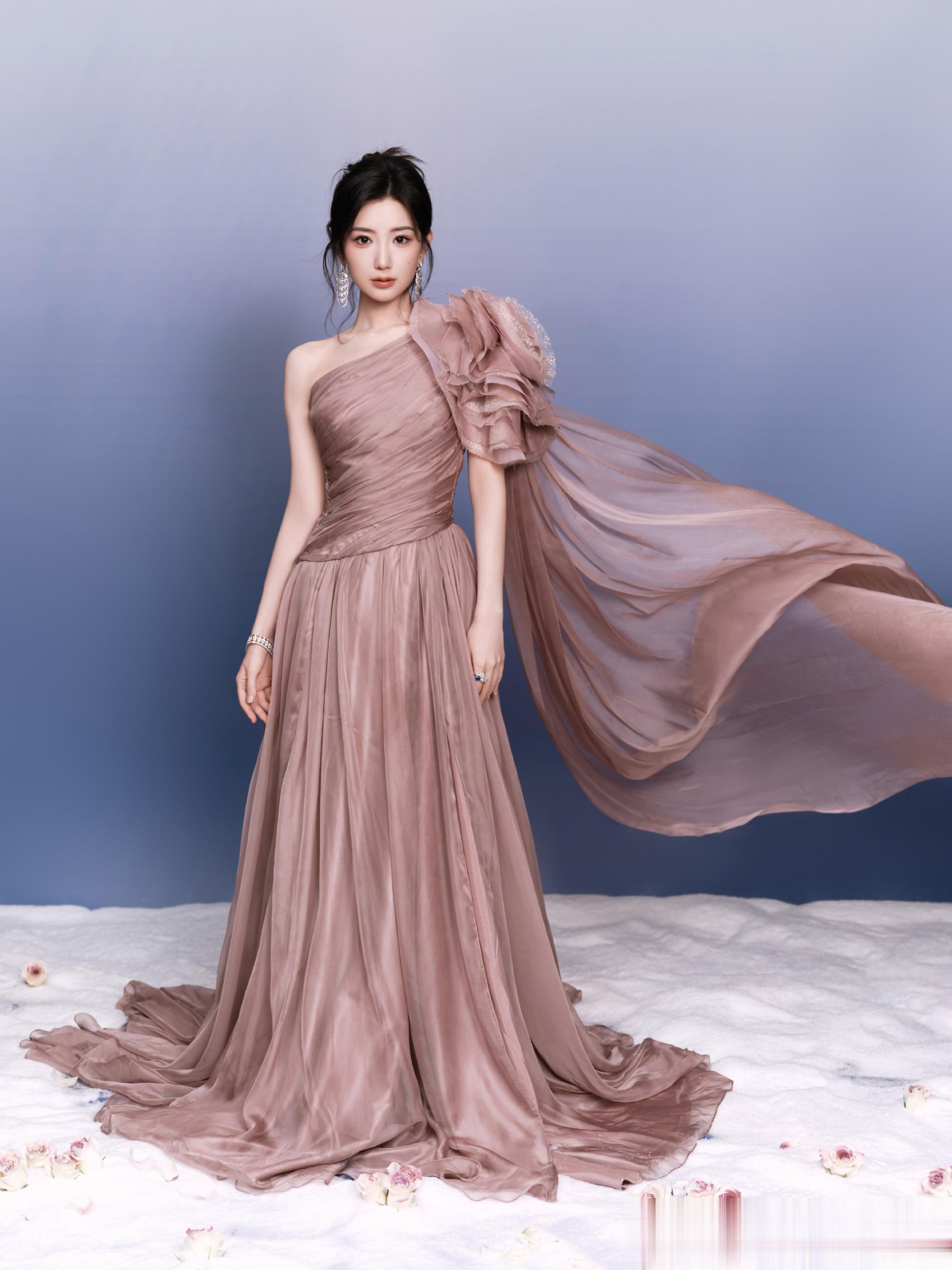 盘点2025腾讯星光大赏十二大美女（上）！