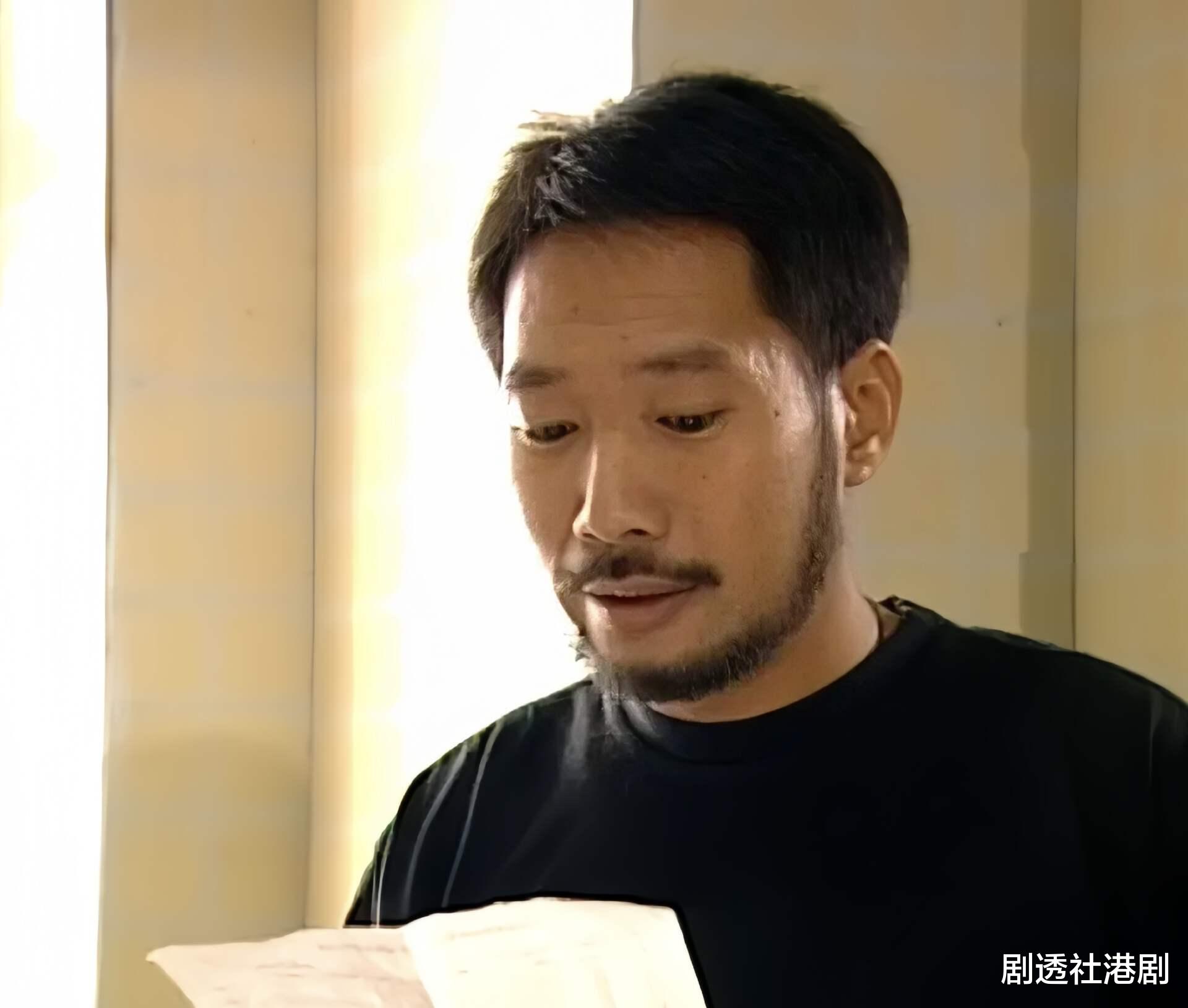 63岁TVB知名配角演员转行卖鱼，遭前女友出轨背叛，至今还是单身