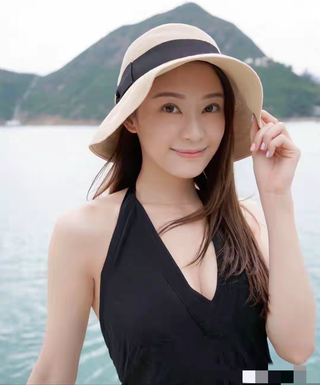 TVB力捧女星炮轰“黑粉”,否认整容,晒18岁美照力证纯天然