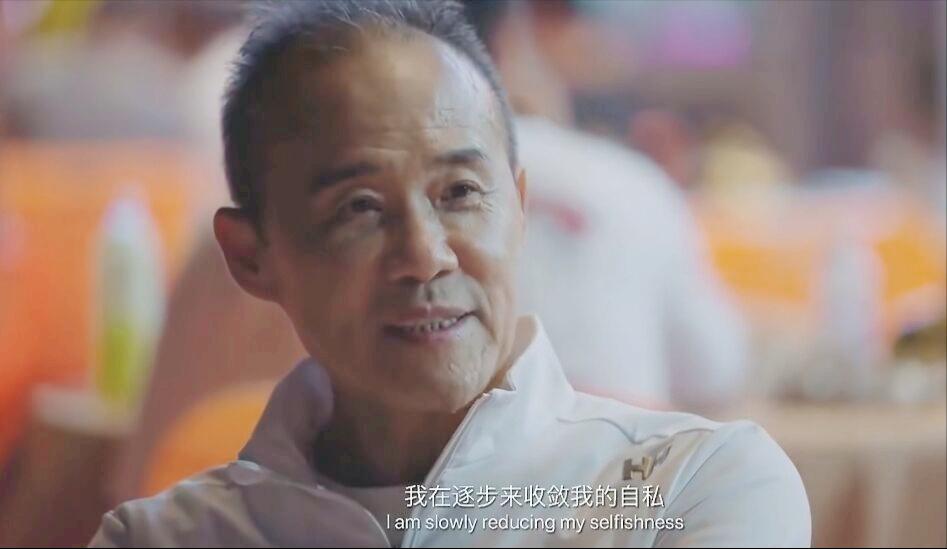 老夫少妻弊端显现,74岁王石被曝婚变!舆论越闹越大田朴珺回应了