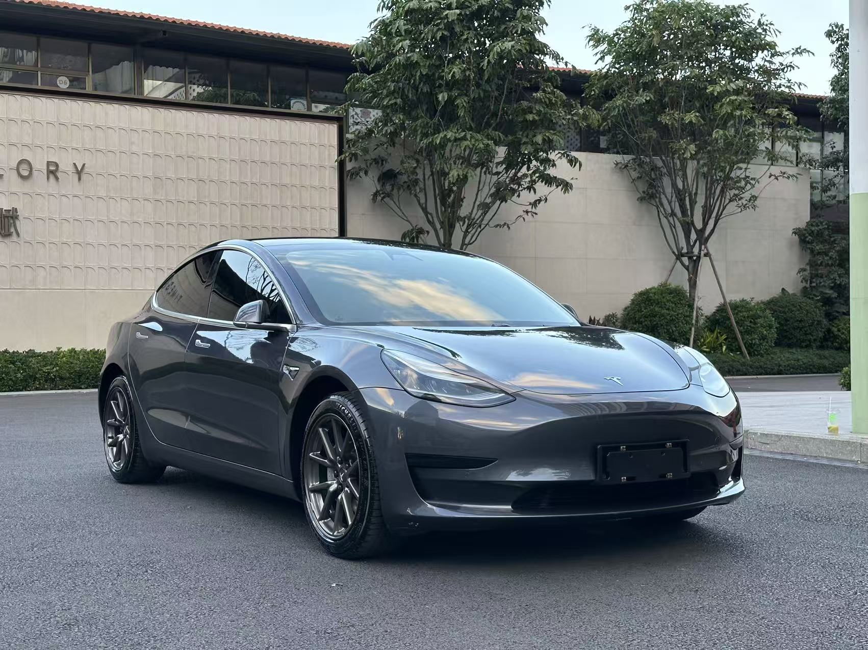 10万出头代步优选，10万公里特斯拉Model3还香吗？