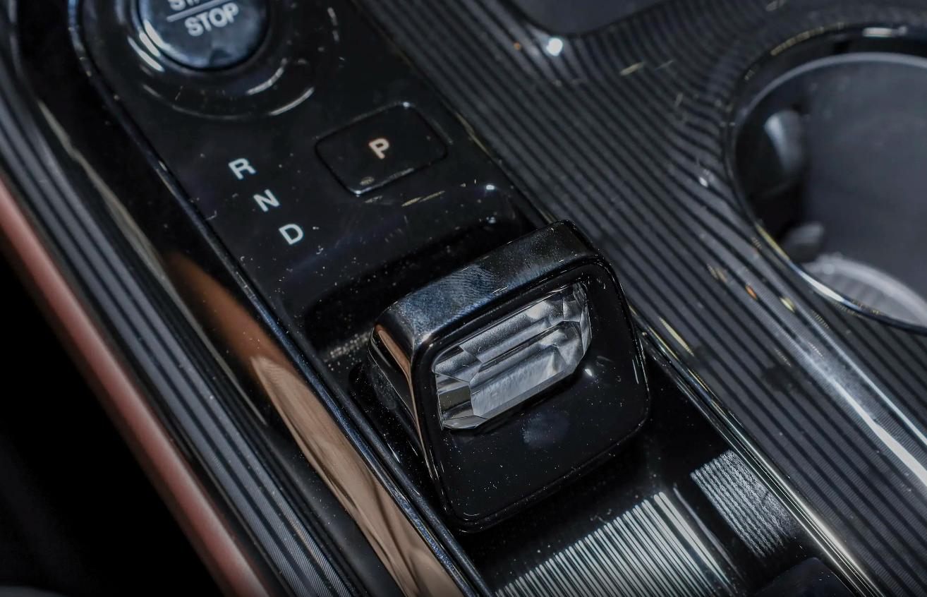 限时补贴价20.98万元，广汽传祺E8+全运版上市，限量发售