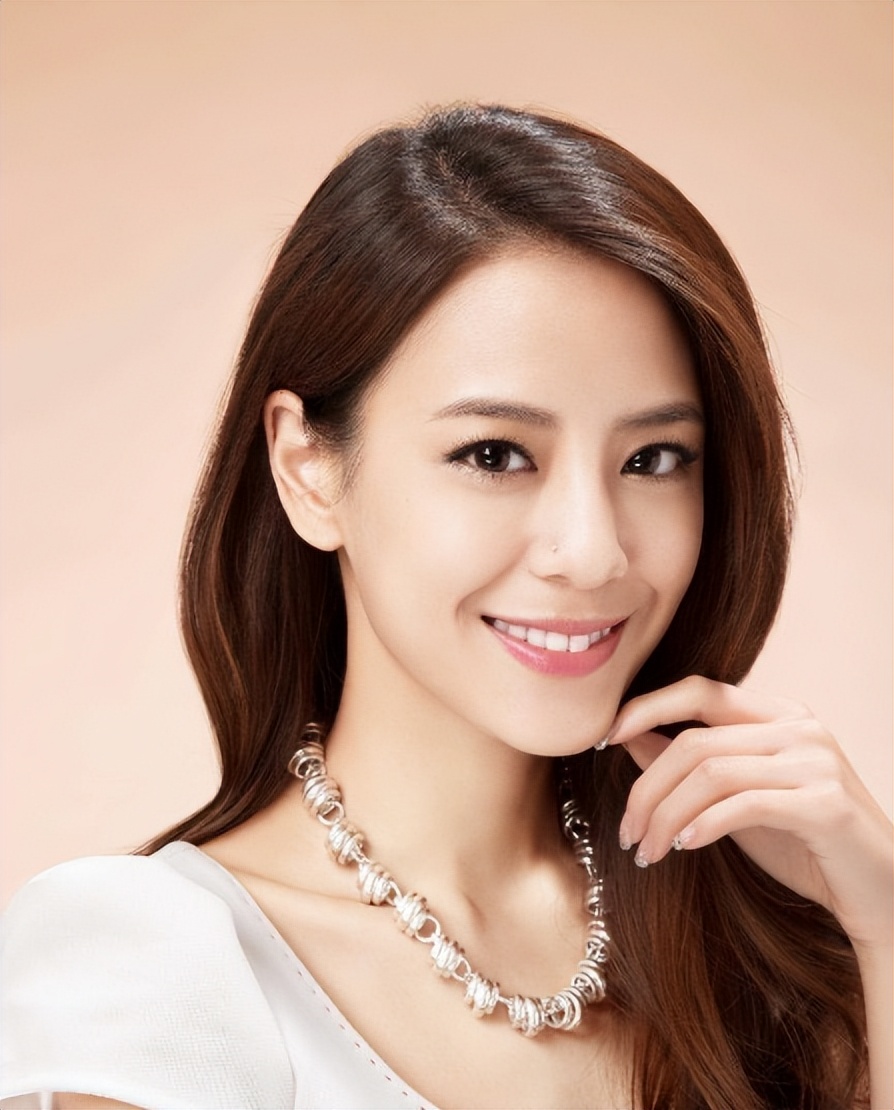 十一假没完曝6大瓜！离婚、进ICU、张艺谋巩俐分手内幕，全是大瓜