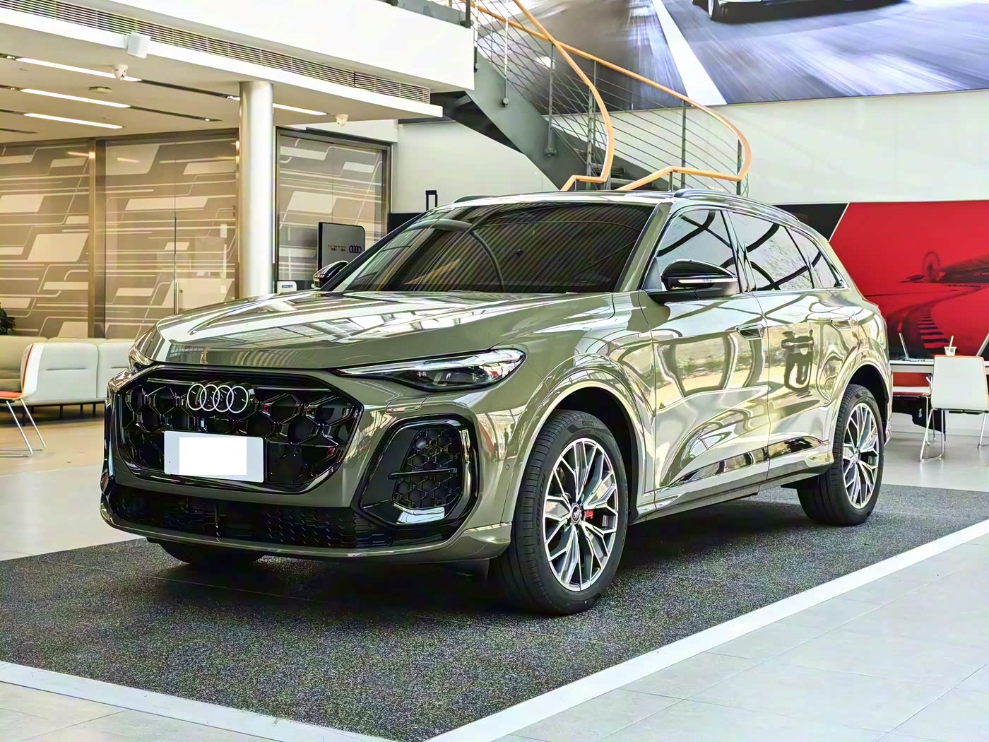 2026款奥迪Q5L预售31.3万！全新外观，搭华为智驾+五代EA888引擎