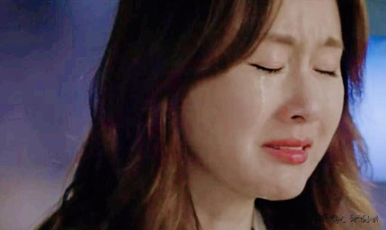 昔日韩剧女神身陷三次醉酒丑闻，被“封杀”后复出，网友吵翻了