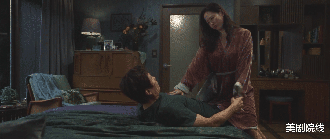 这部R级新片,杀疯了!