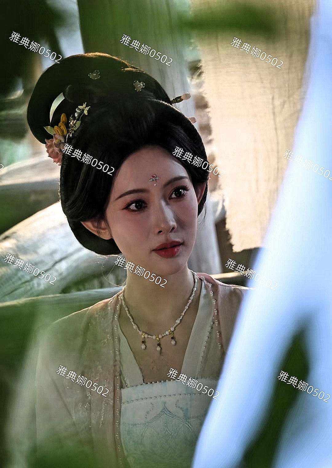 10年前倪萍曾问孟子义是不是整过容她不敢回答,现在看整感很明显