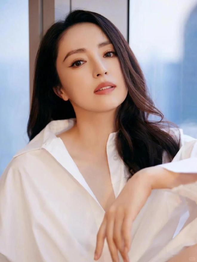 狗仔疑曝董璇黑历史,和金主分开后和高云翔闪婚,男方被唐嫣抛弃