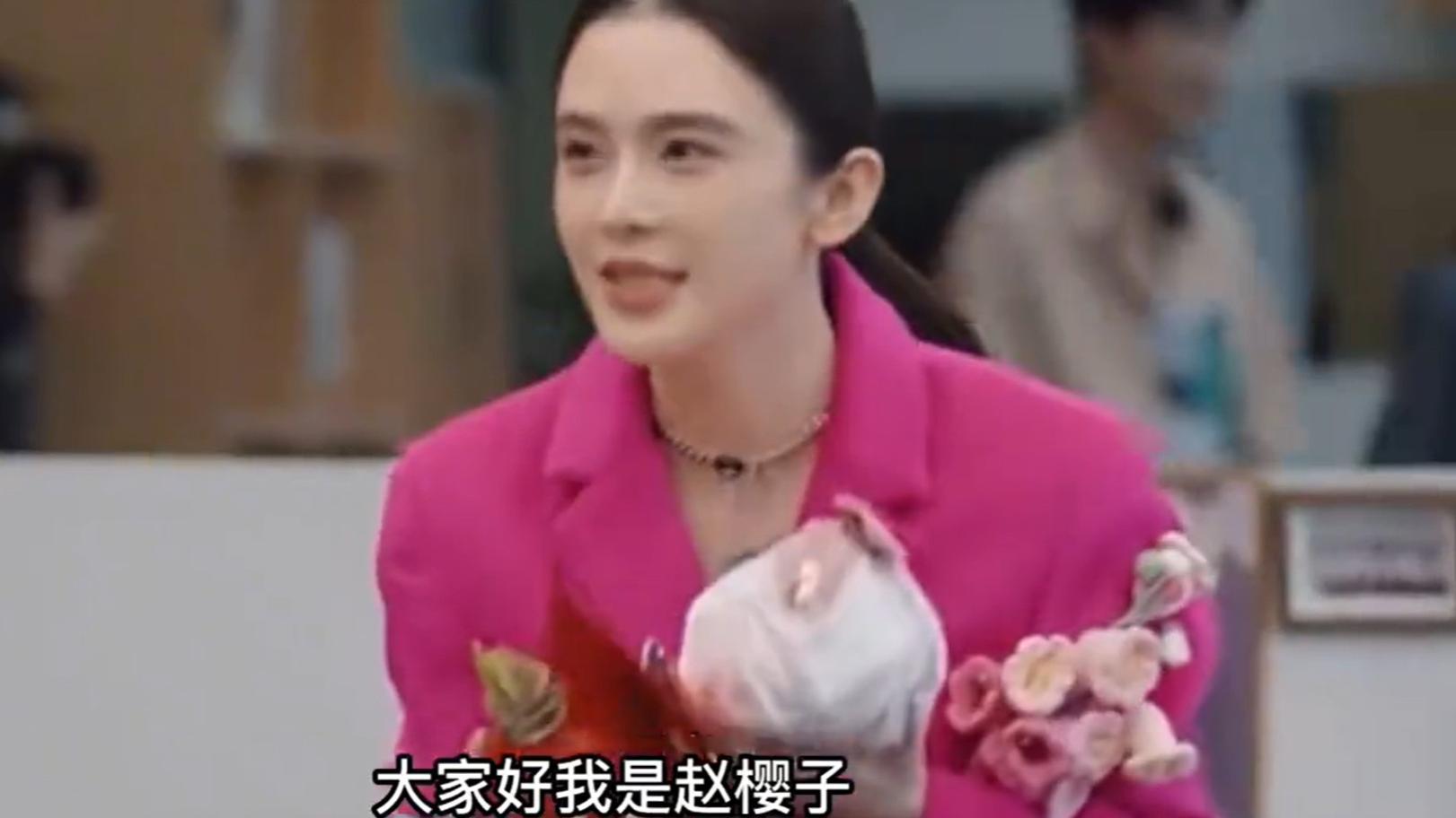 原来名字4个字的明星这么多，普通人硬凑复姓很尬，明星为啥洋气