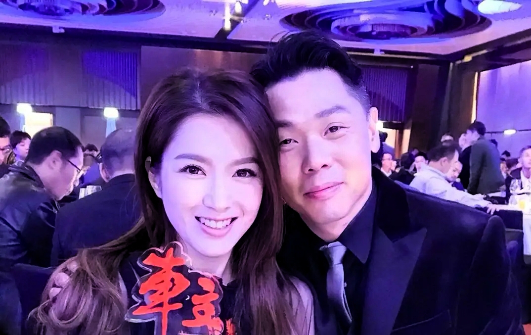 港姐苟芸慧离婚真相曝光！因生子分歧，单身的她异性缘爆棚