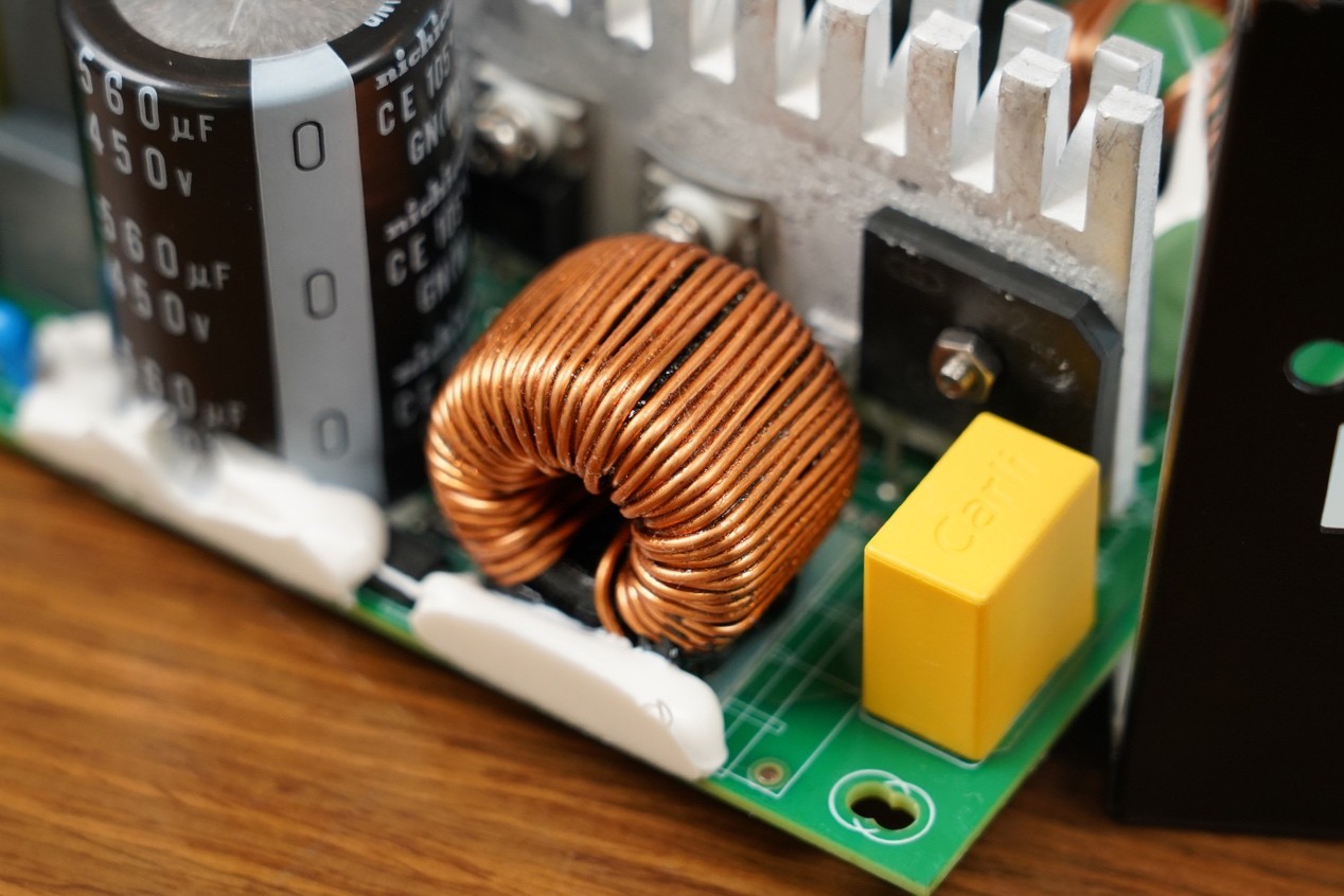 航嘉重火力AX850P三叉戟電源評測 高能效+高性價比