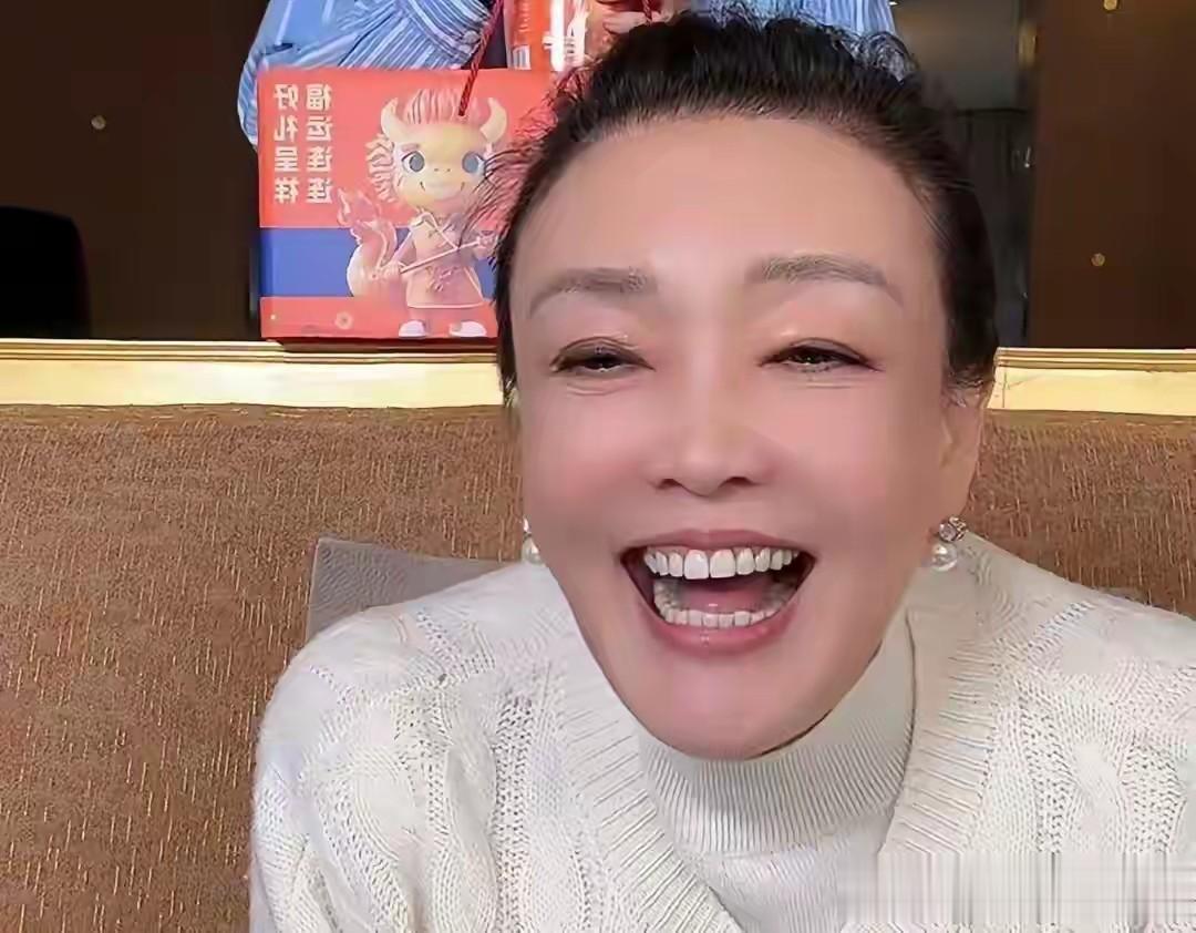 张兰带娃逛学校玥儿赖着不走！这下才懂马筱梅半分谎都没说