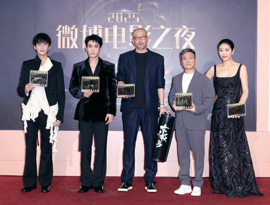 同样是影帝!把雷佳音、朱一龙、黄晓明放在一起看,差距就出来了