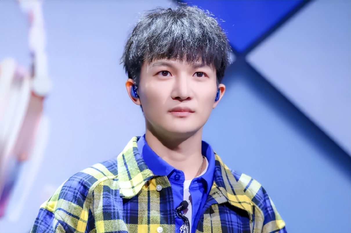 11年后，再看周深和李维，一个销声匿迹，一个证实了那英没说错