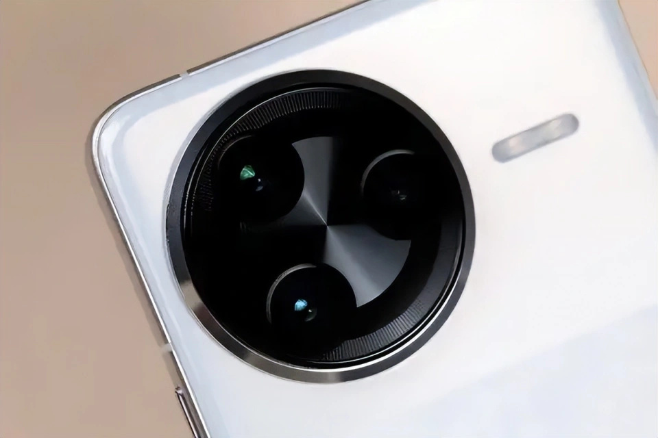 小米“亂套了”，16GB+1TB+120W閃充，頂配版旗艦跌至“清倉價”