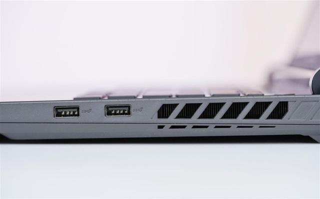 ROG魔霸9评测实战《毁灭战士：黑暗时代》！DLSS 4+光追效率提升