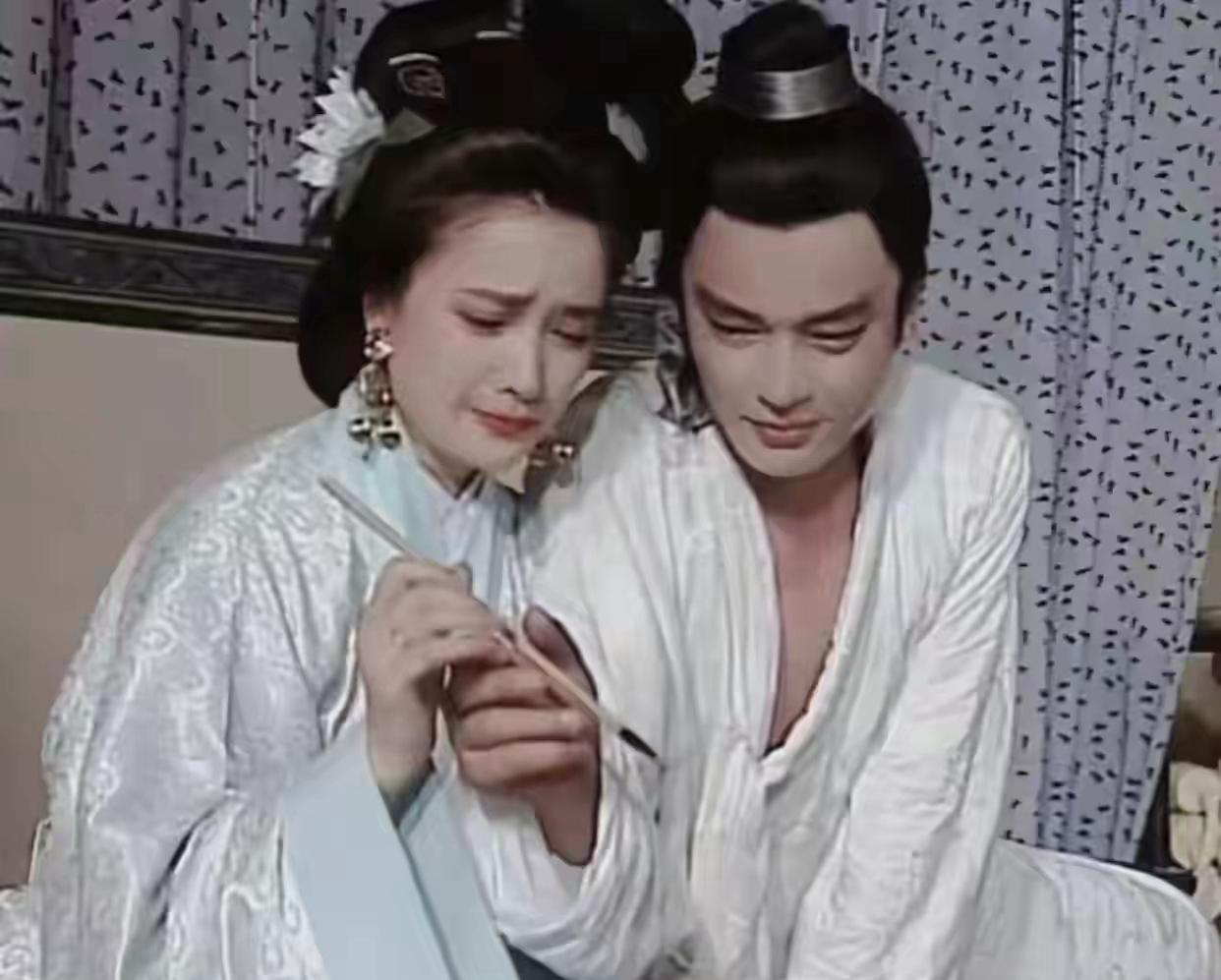 演员何晴去世！好友揭露死因，临终前住院照曝光，暴瘦到难以辨认