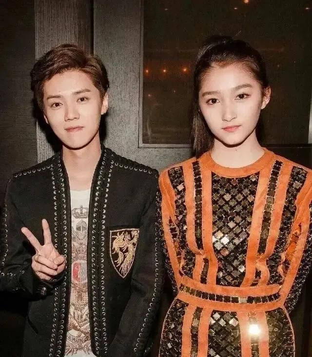 邓超晒与陈赫鹿晗合影，鹿晗面容憔悴，眼睛无神，引发网友担忧