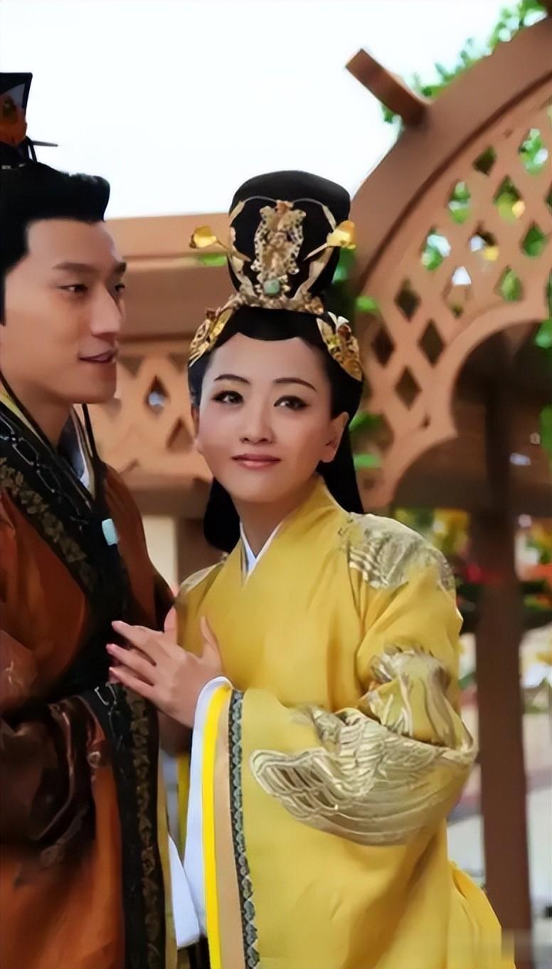 长相美若天仙，却输在了“个头太矮”，这5位女星的身高太任性了