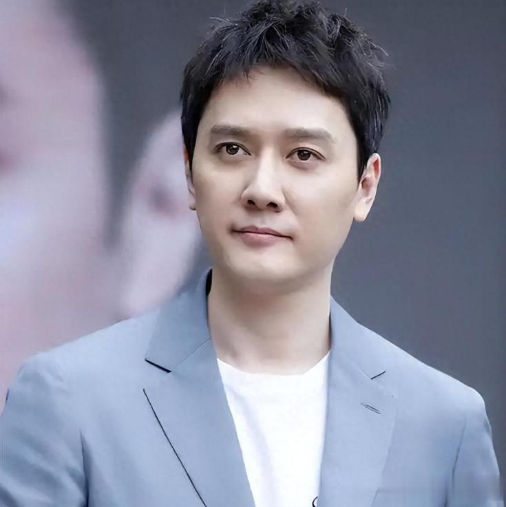 闪婚传闻仅2个月,高调官宣喜讯的冯绍峰,走上了另一条上坡路