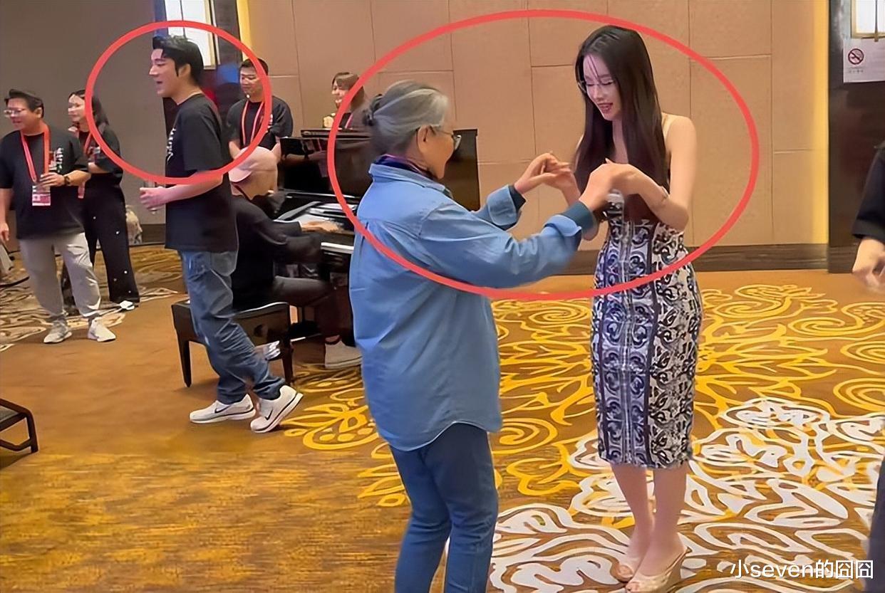 王力宏疑似新女友曝光，女方和王力宏妈妈跳舞，颜值不比李靓蕾差