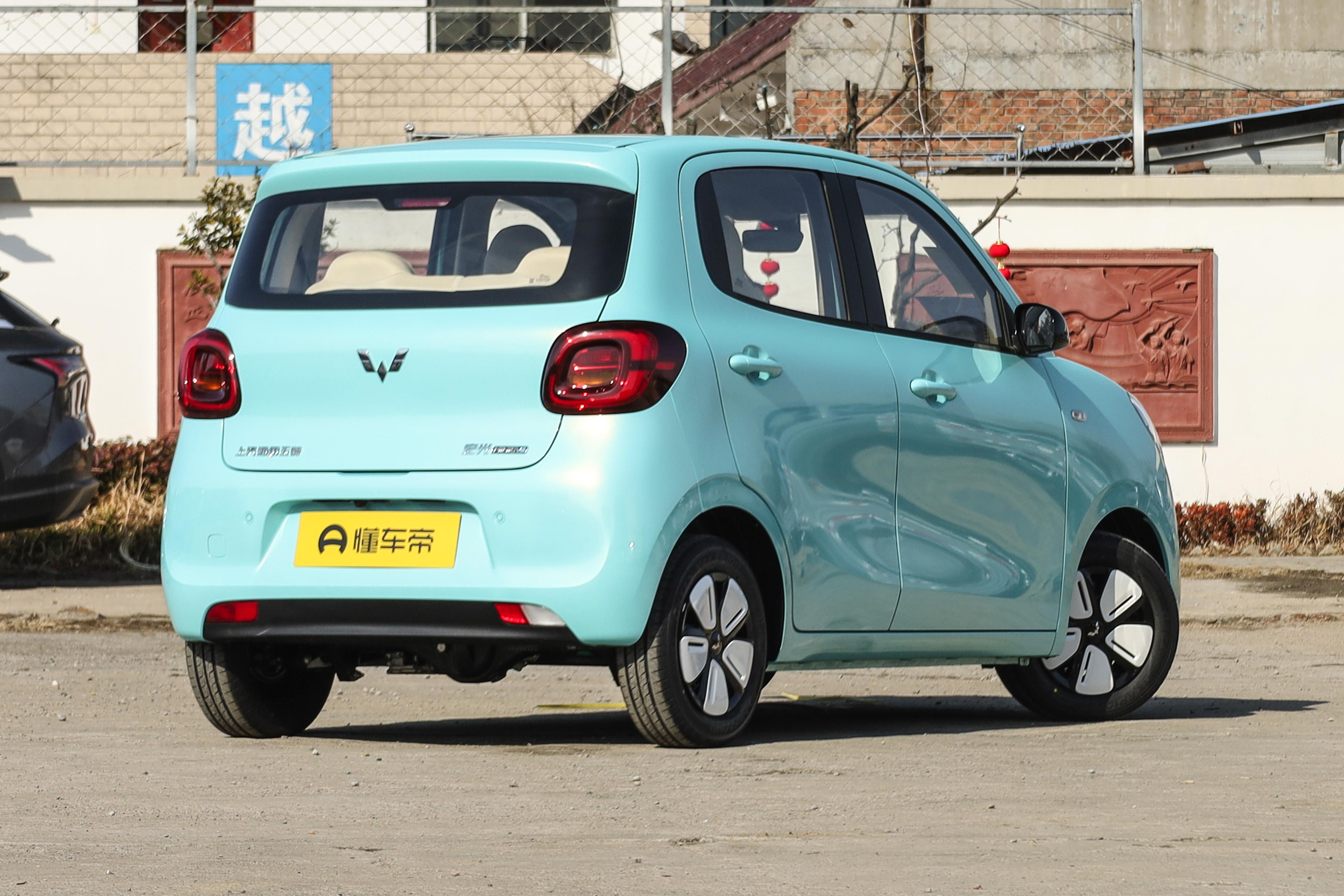 一次性说清楚 五菱宏光mini ev 四门版 新车选购指南