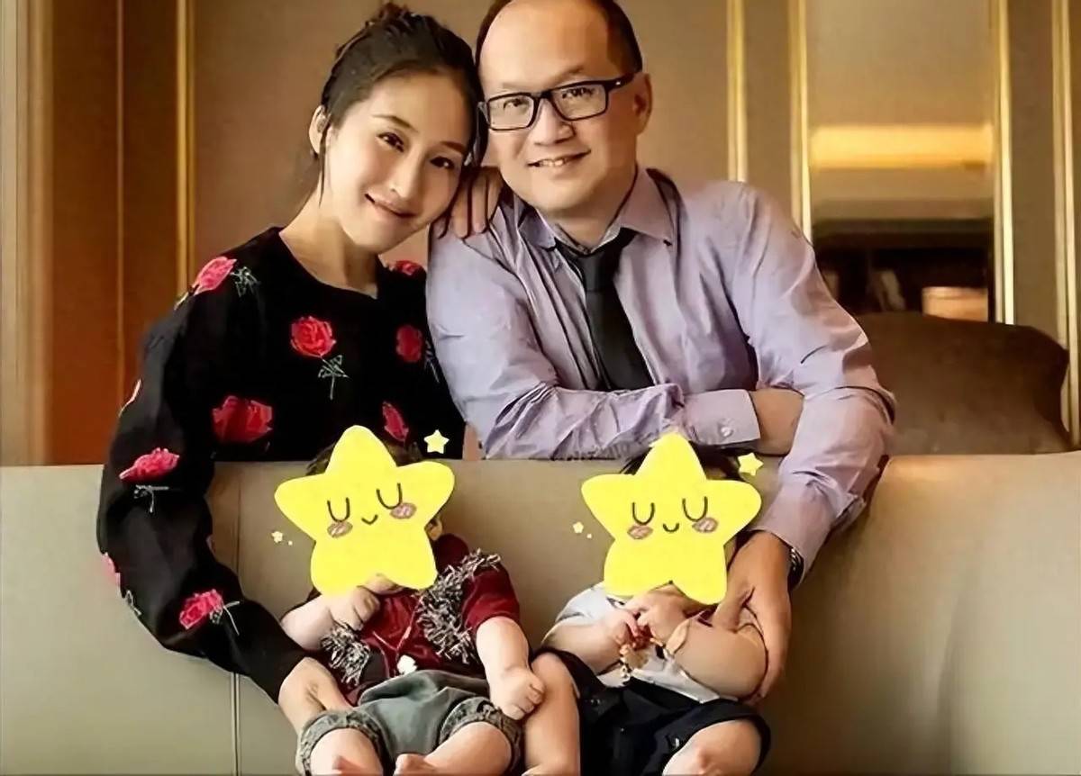 母亲葬礼上被富豪抛弃，儿子被夺走还惨遭暴打，如今39岁无人敢娶