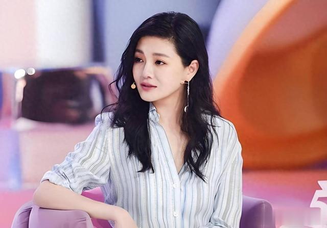 大S去世一个月，风水宝地终于找好，王伟忠还谈梦见大S:最近瘦了