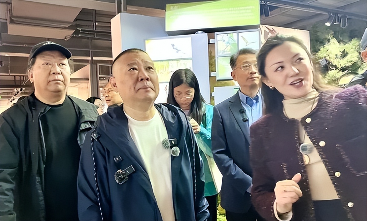 摊牌了！郭德纲1天喜提3个新身份，全网恭喜，于谦一个字都没说错