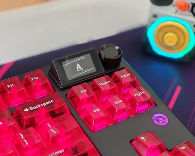 小屏加持,玩法升级,黑爵MK87三模带屏机械键盘实用与炫酷兼得