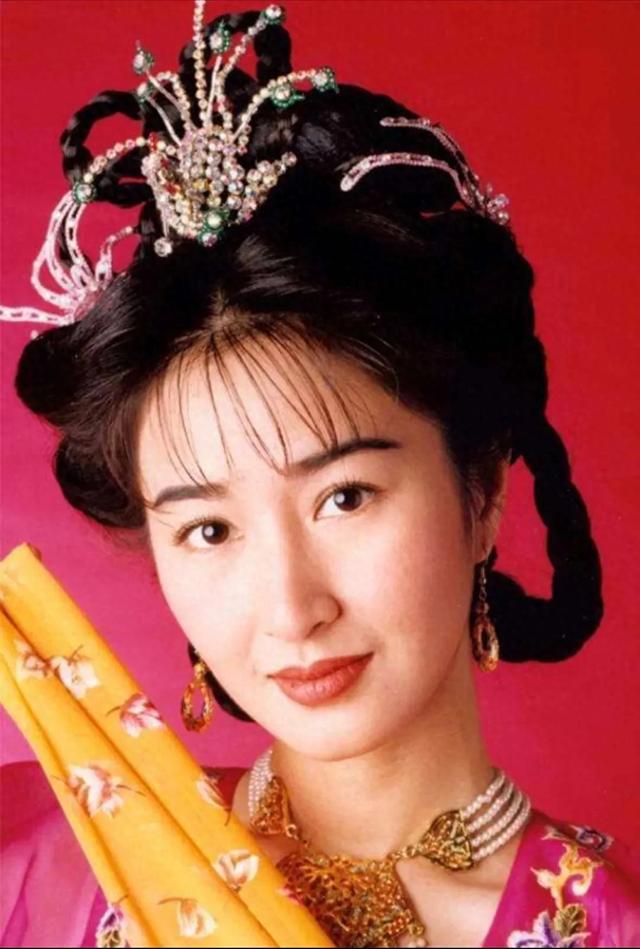 明星图集——关咏荷